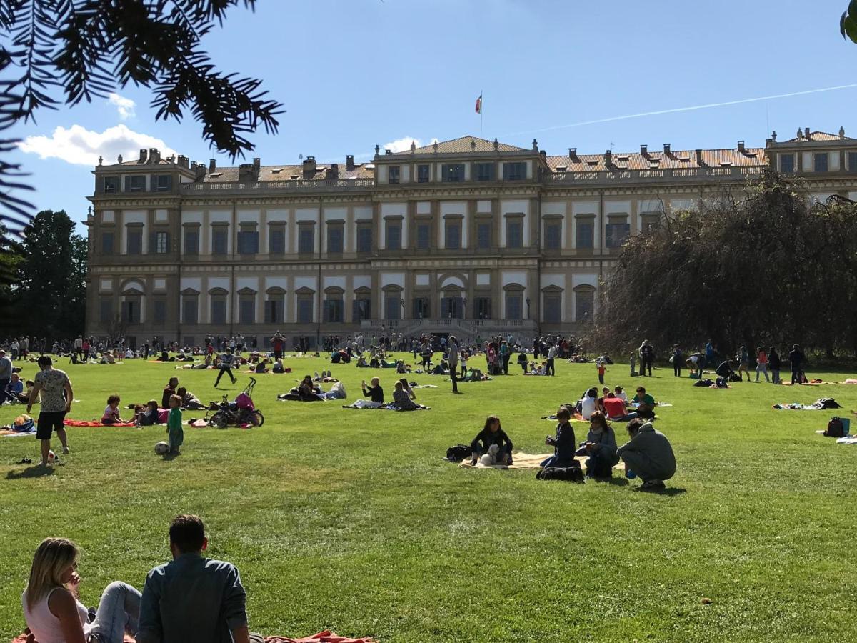 Appartamento Ampio E Indipendente Con Vista Giardino Paderno d'Adda Exteriér fotografie